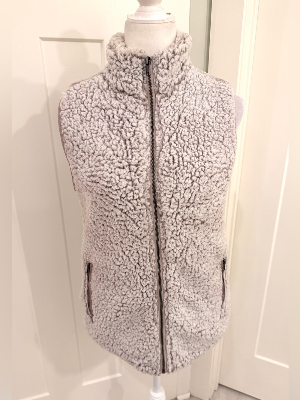 Thread & Supply Classic Sherpa Vest